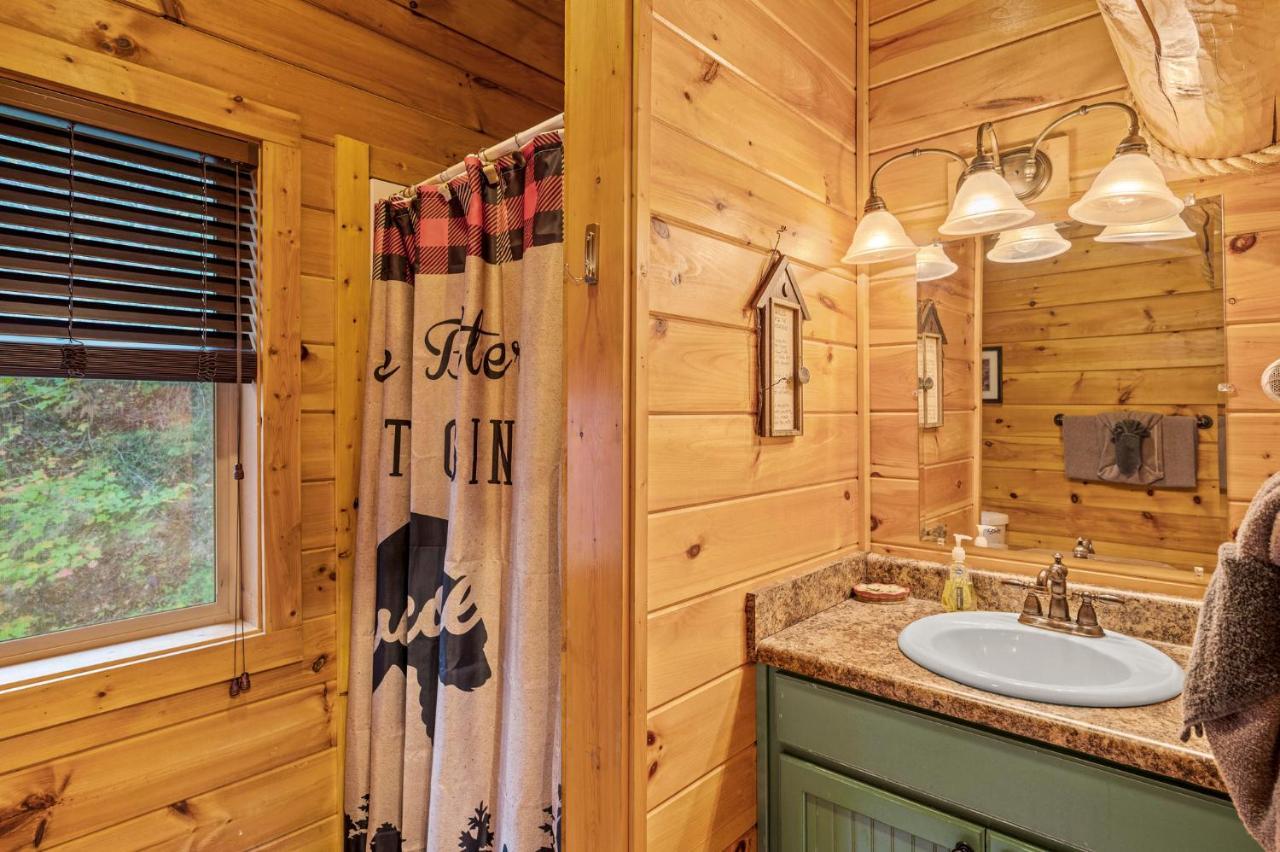 Relaxation Retreat - Large Family Cabin - Wifi, Fire Pit, Game Room With Pool Table And More Sevierville Eksteriør bilde