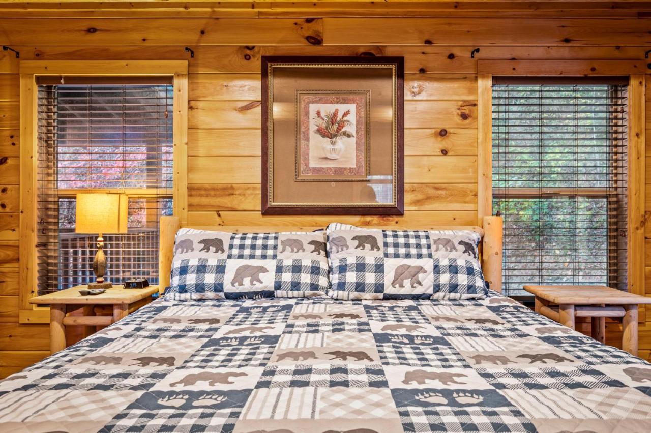 Relaxation Retreat - Large Family Cabin - Wifi, Fire Pit, Game Room With Pool Table And More Sevierville Eksteriør bilde