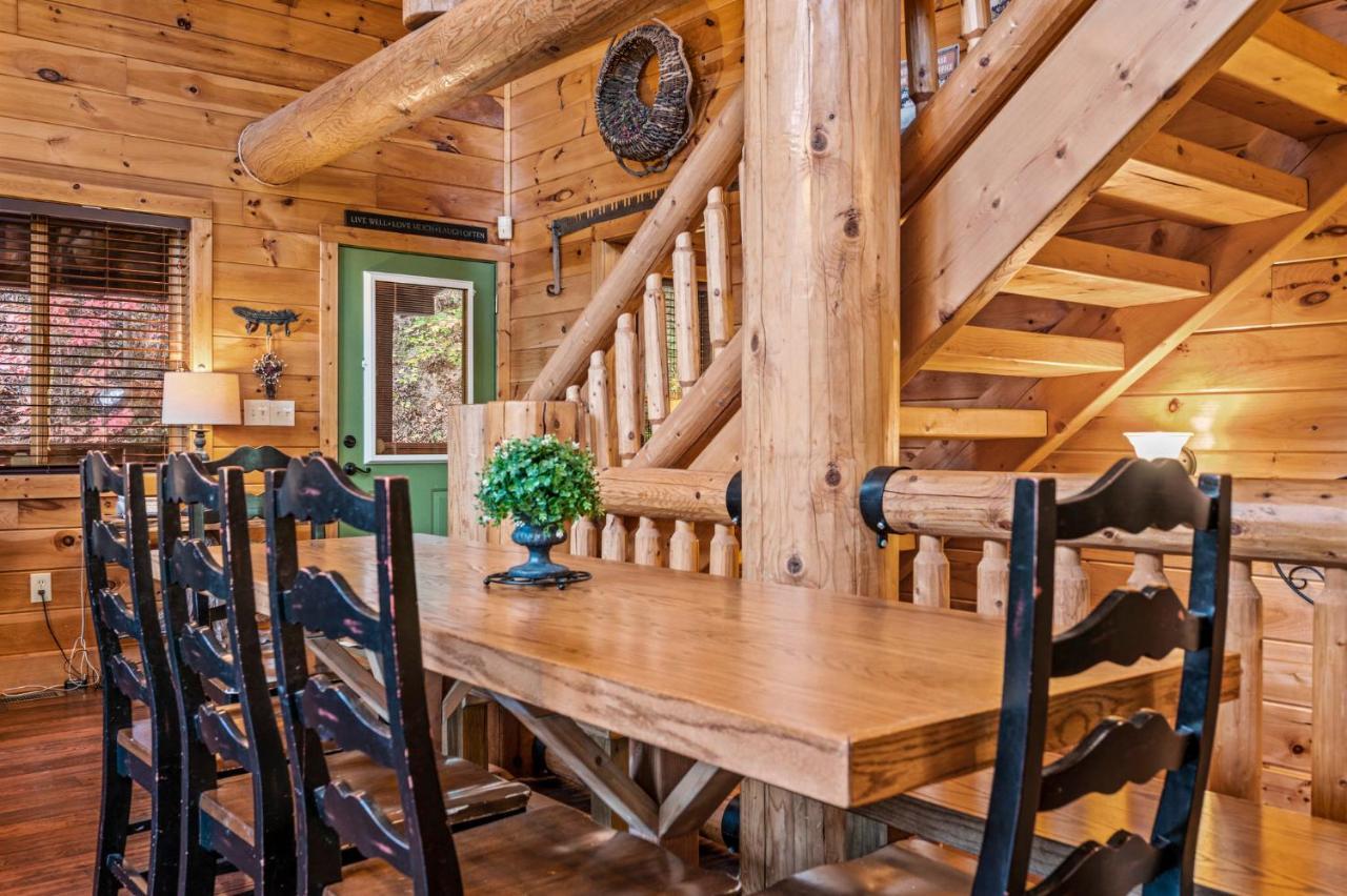 Relaxation Retreat - Large Family Cabin - Wifi, Fire Pit, Game Room With Pool Table And More Sevierville Eksteriør bilde