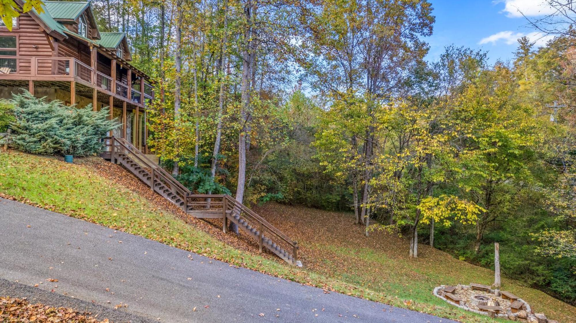 Relaxation Retreat - Large Family Cabin - Wifi, Fire Pit, Game Room With Pool Table And More Sevierville Eksteriør bilde