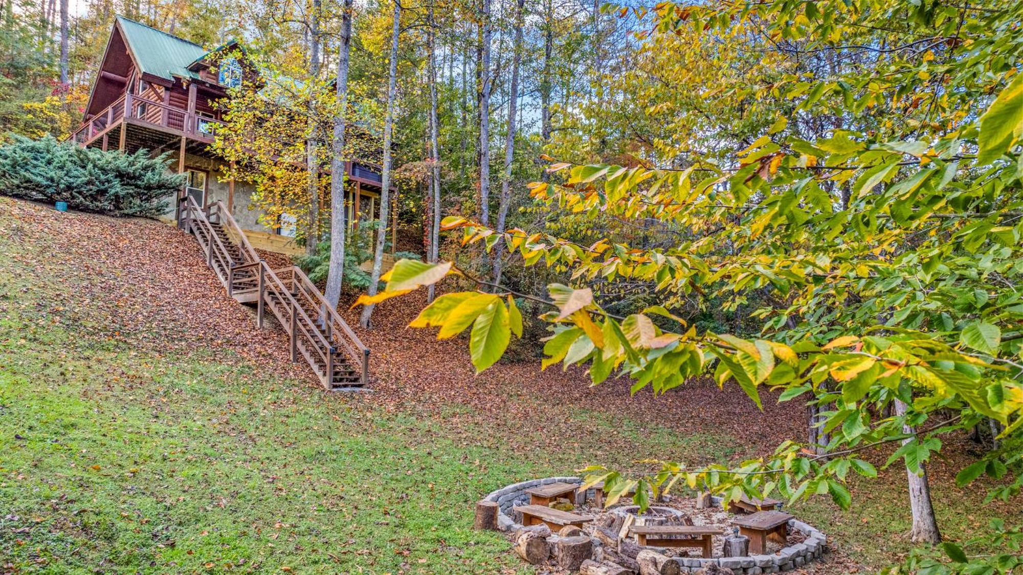 Relaxation Retreat - Large Family Cabin - Wifi, Fire Pit, Game Room With Pool Table And More Sevierville Eksteriør bilde