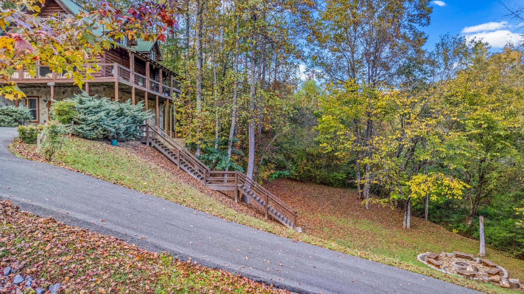 Relaxation Retreat - Large Family Cabin - Wifi, Fire Pit, Game Room With Pool Table And More Sevierville Eksteriør bilde