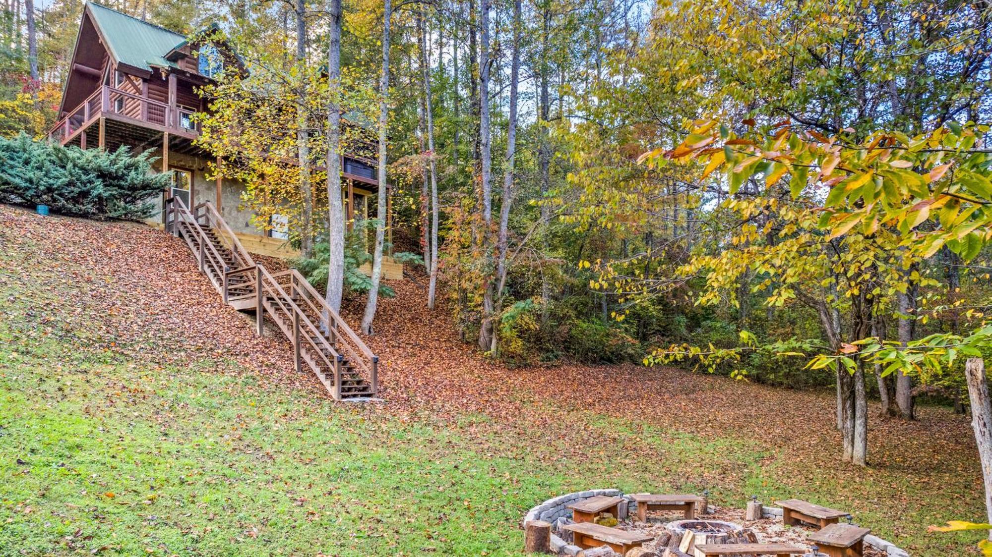 Relaxation Retreat - Large Family Cabin - Wifi, Fire Pit, Game Room With Pool Table And More Sevierville Eksteriør bilde